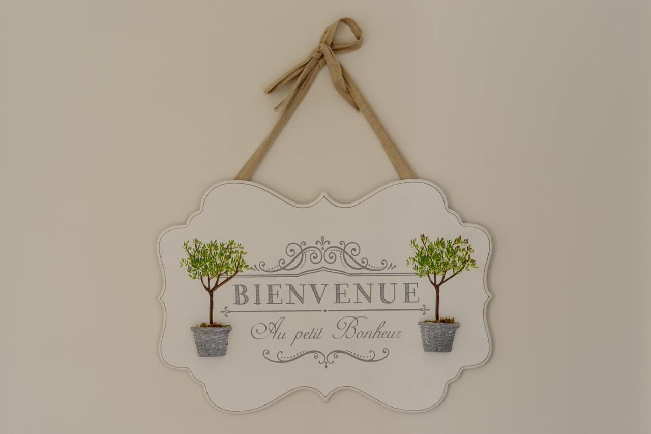 Les Raisins Du Bonheur Bed & Breakfast Puisseguin ภายนอก รูปภาพ